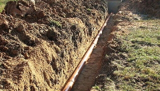 Копка траншей для водопровода в Качканаре: цена за метр от 916 руб.